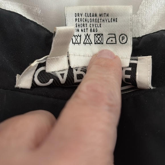 Carlisle Vintage Black & White Patterned Lined Blazer w/ Button Loops. Size 6 - Picture 9 of 12